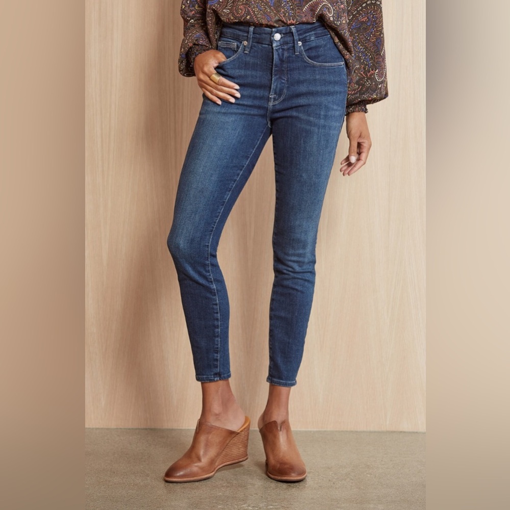 GOOD AMERICAN Good Legs Crop Jeans Size 0/25